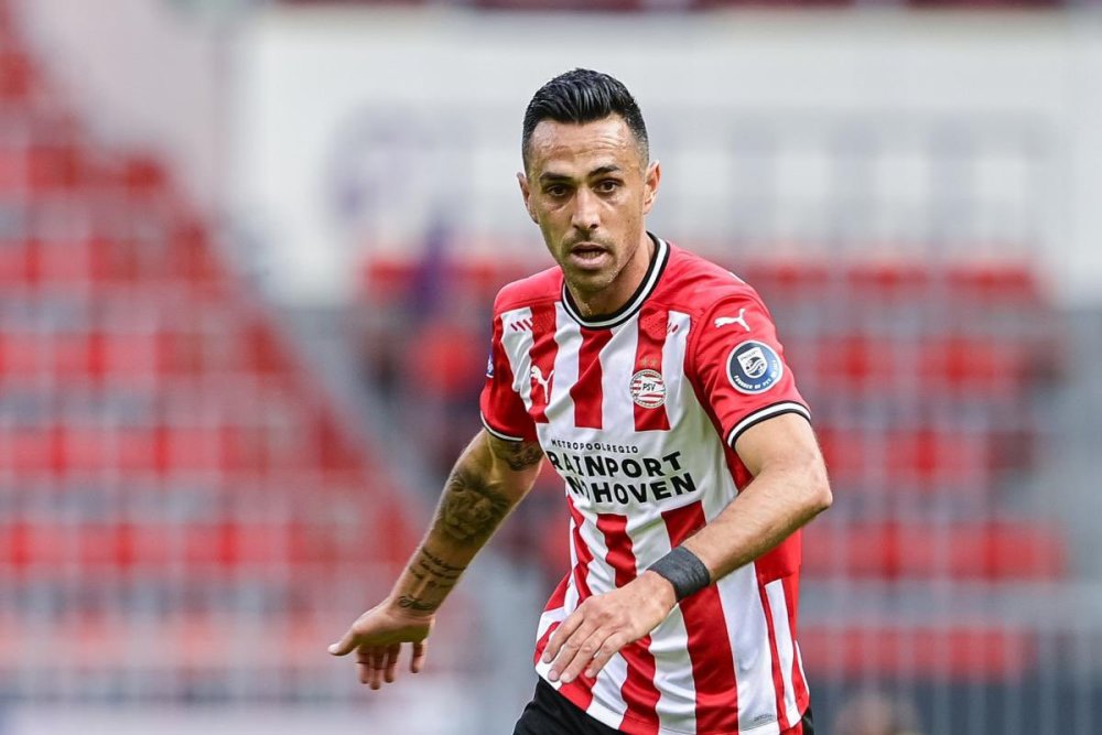 荷甲倒计时，上海海港清晨队长鼓劲，细节引发关注，话题不断，团队化学反应显著(上海海港对中岸水手最新消息)